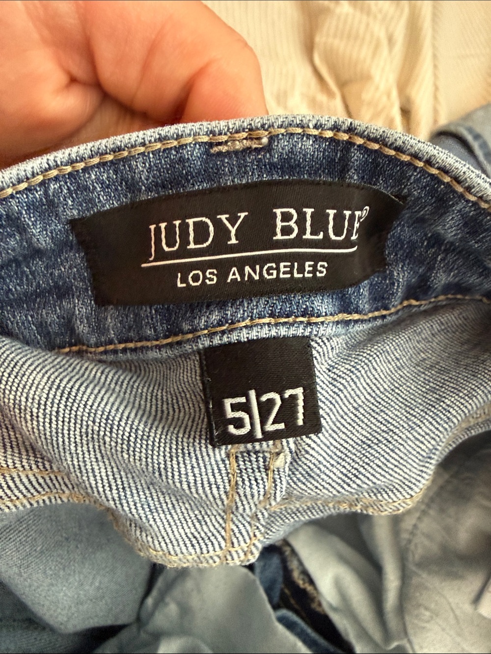 Judy blue high rise cuffed jeans size 5/27 - Picture 3 of 3